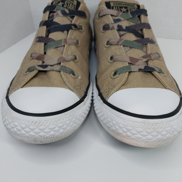 Converse All Stars Chuck Taylors Juniors Size 4 Olive Green Camo Sneakers Shoes - Picture 3 of 10